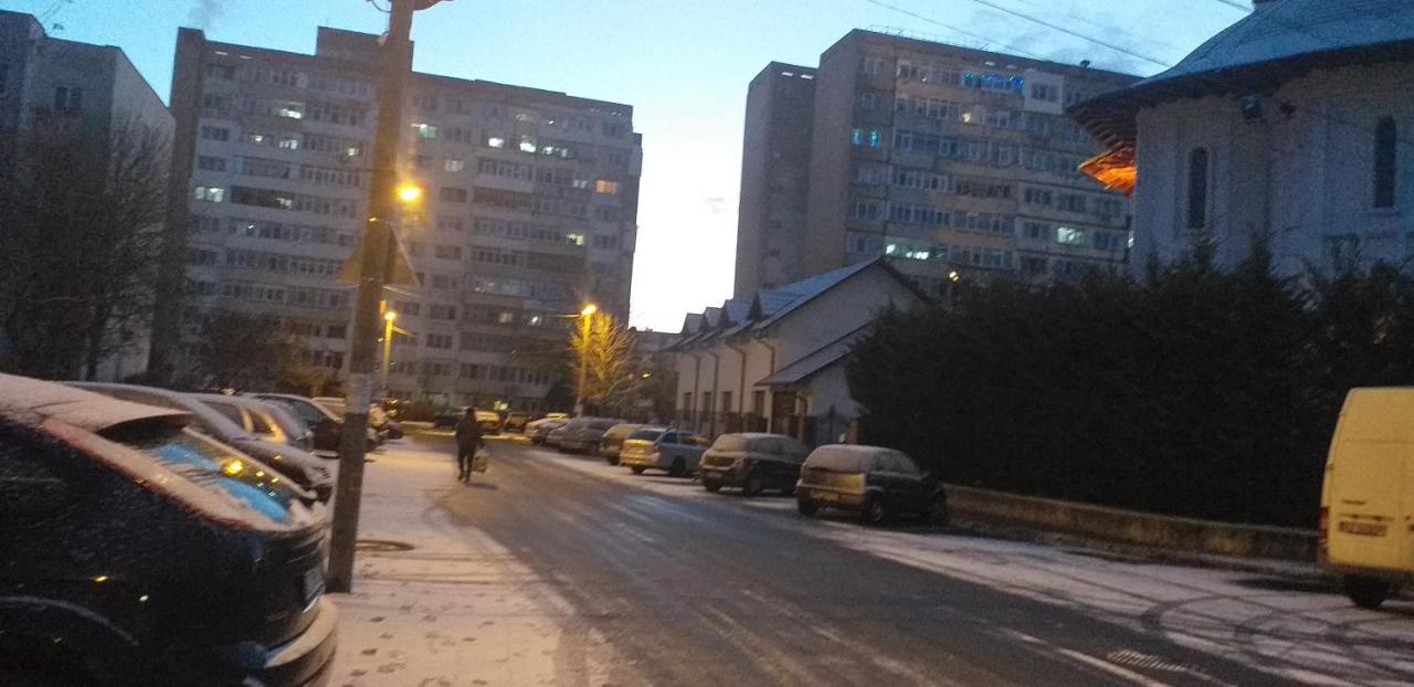 Garsoniera Appartement Buzău Buitenkant foto