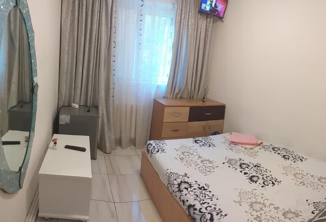 Garsoniera Appartement Buzău Buitenkant foto