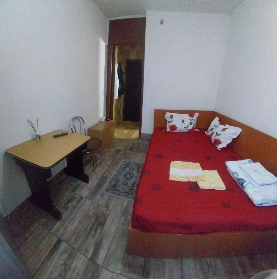 Garsoniera Appartement Buzău Buitenkant foto